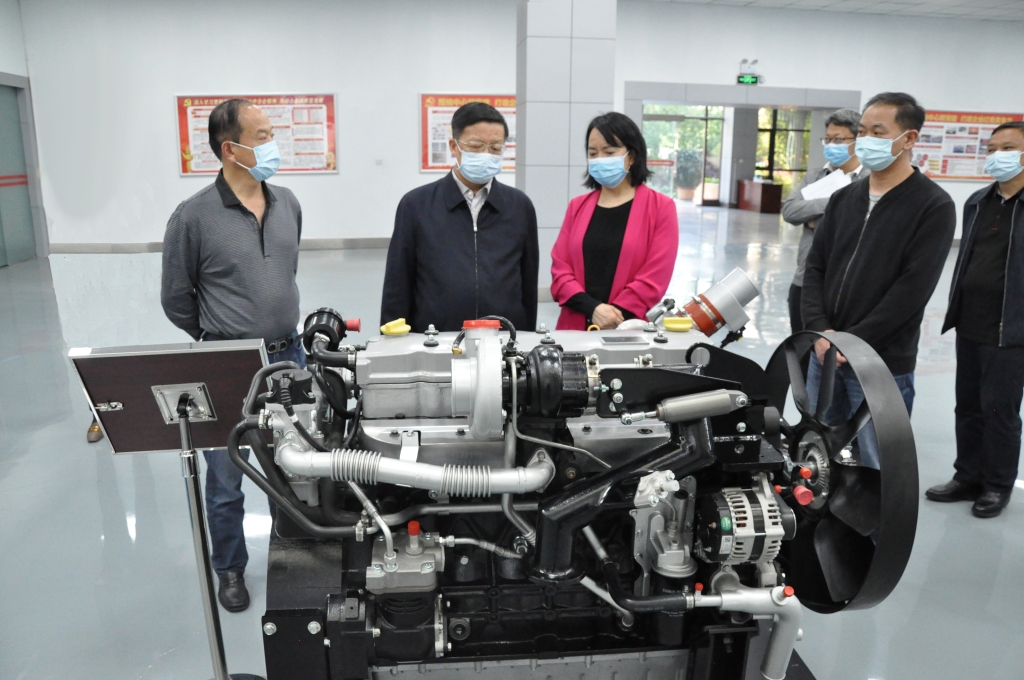 �й������ϣ�������ҵ����������Ƭ���������������տ���������ί��Ҫ�򵼵�JDB���Ӷ�����չ����